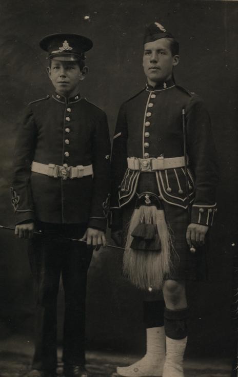 George Smith, First Battalion Black Watch, and his brother, 1914